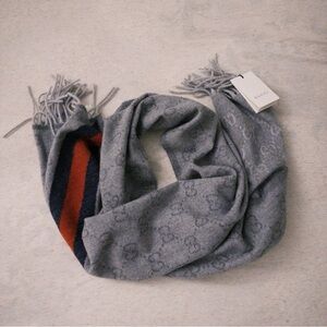 NWT Gucci Gray and Red Scarf